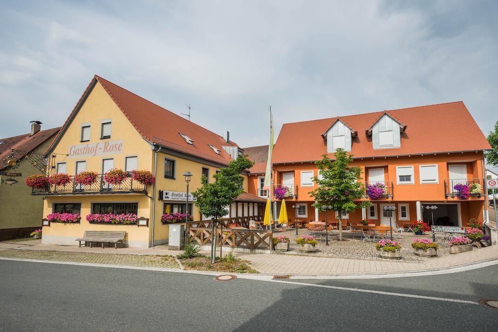 Flachslanden Gasthof Rose מראה חיצוני תמונה